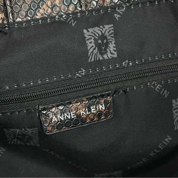 Anne Klein Large Faux Leather Snakeskin Python Tote Bag & Wrislet Animal Print - Picture 7 of 17